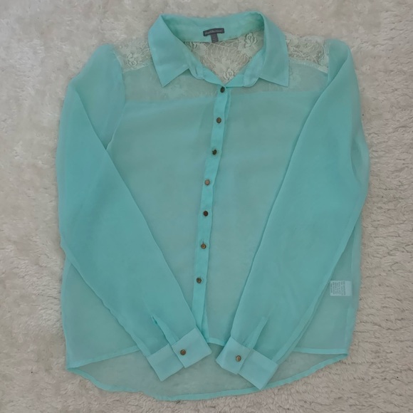 CHARLOTTE RUSSE button-up shirt with lace - Picture 1 of 4